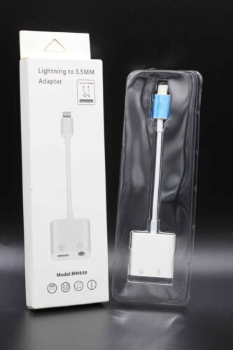 Lightning male to Lightning female audio  and Lightning female charging   -MH030